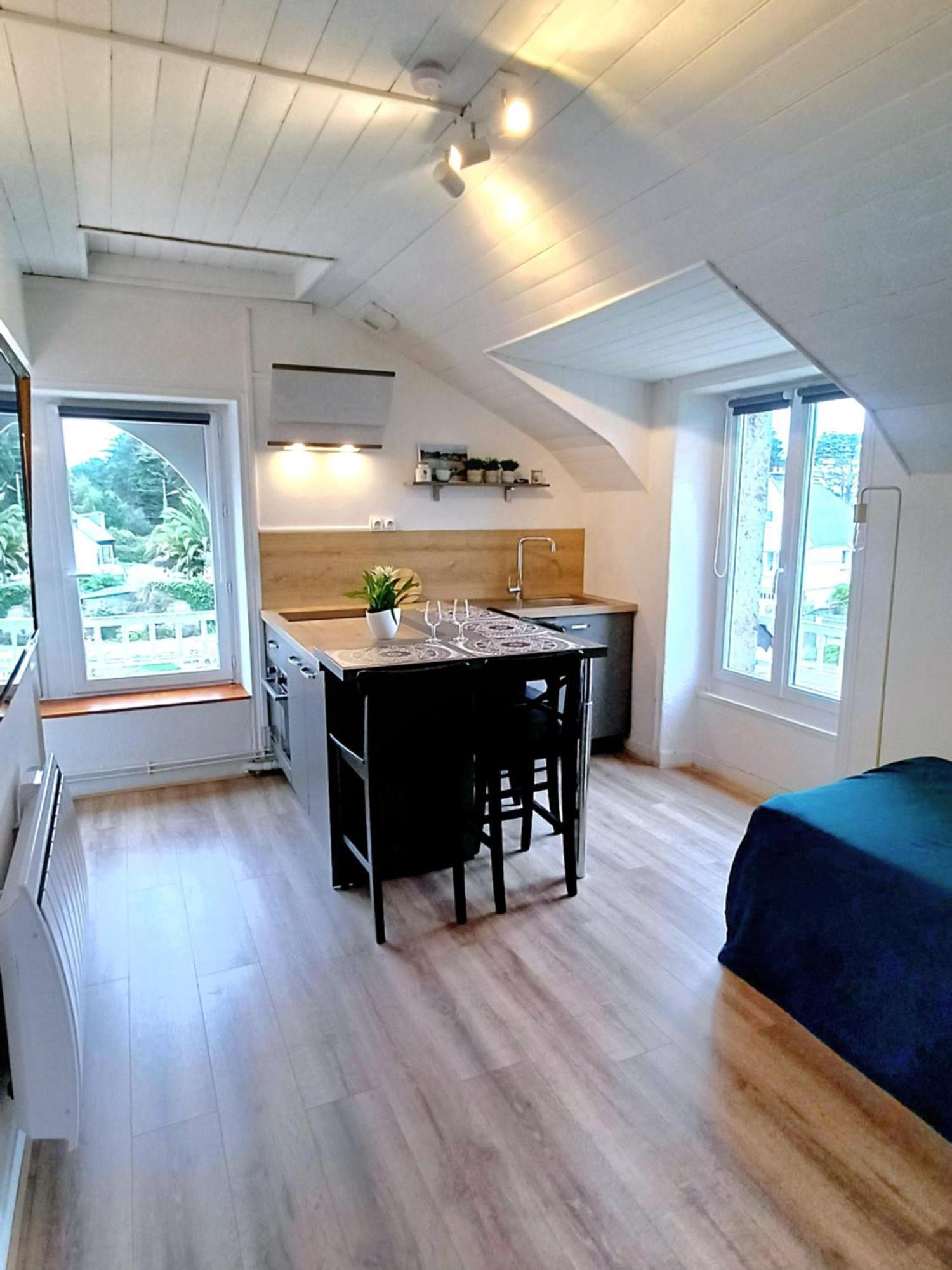 Appartement A Cote Du Port De Ploumanac'H 펄로스가이렉 외부 사진